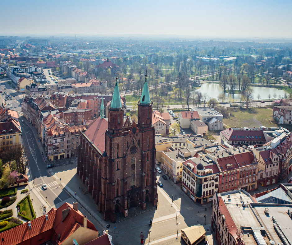 Wynajem samochodów Legnica: Klucz do udanych wakacji